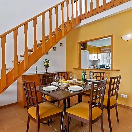 Sleeps 4 With Pool Air Con And Wifi Vilamoura