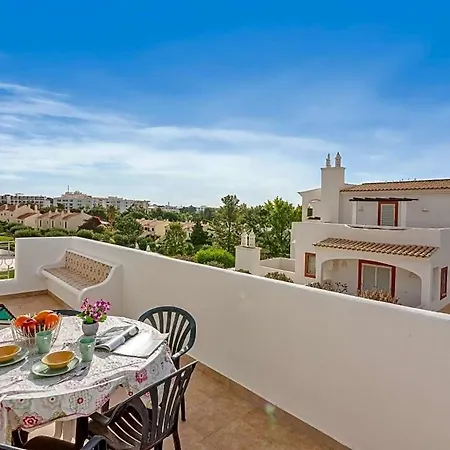 Sleeps 4 With Pool Air Con And Wifi *